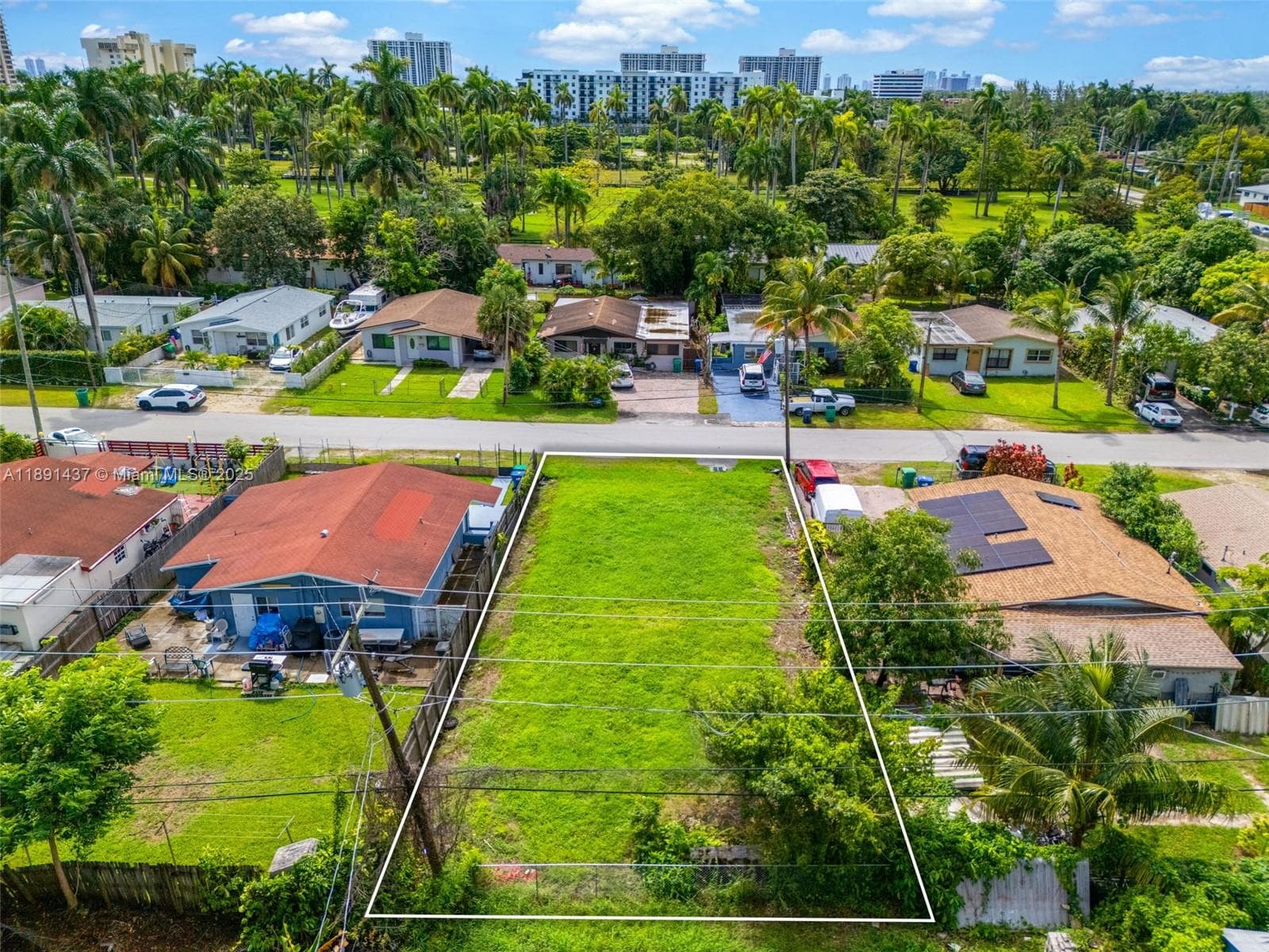 1453 NE 117th St, Miami FL 33161 — 5