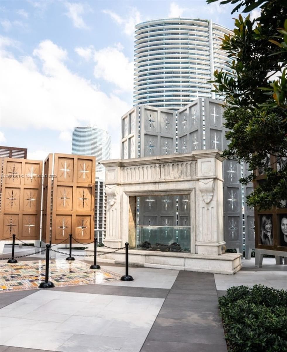 495 Brickell Ave # 3706, Miami FL 33131 — 17