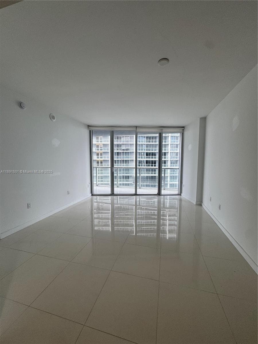 495 Brickell Ave # 3706, Miami FL 33131 — 36