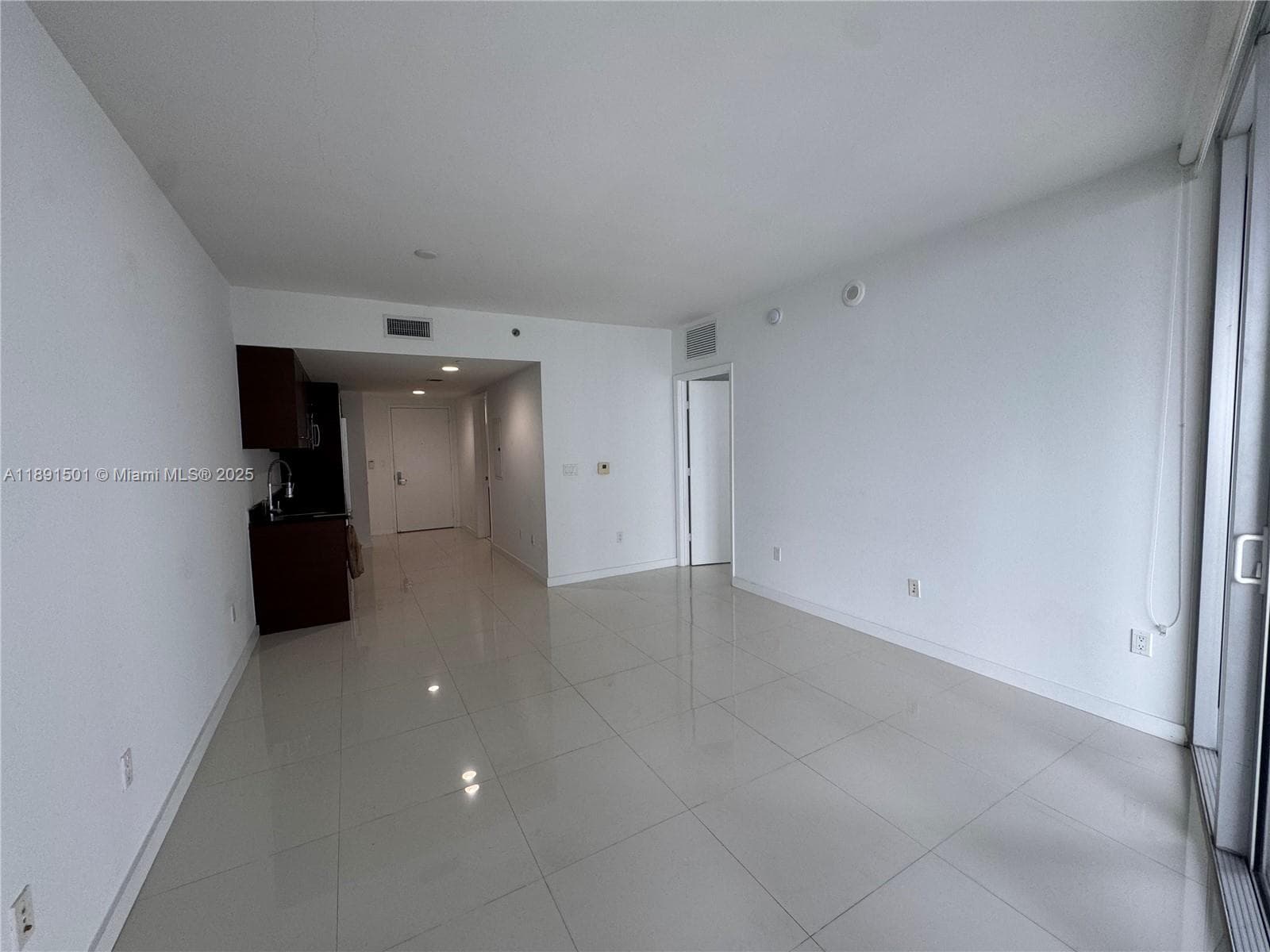 495 Brickell Ave # 3706, Miami FL 33131 — 34