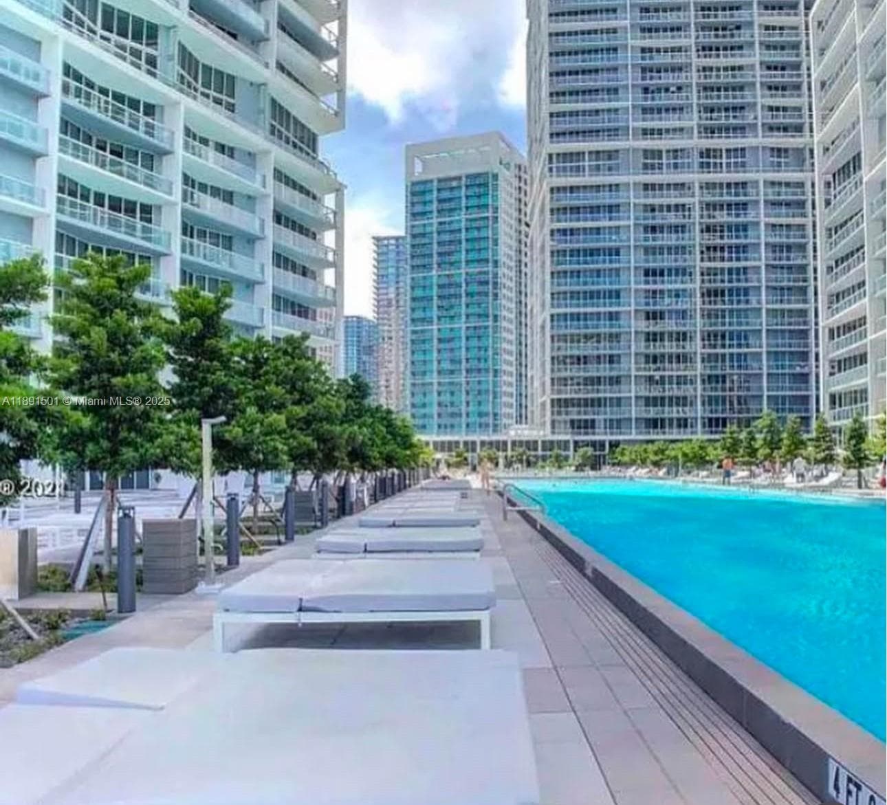 495 Brickell Ave # 3706, Miami FL 33131 — 14