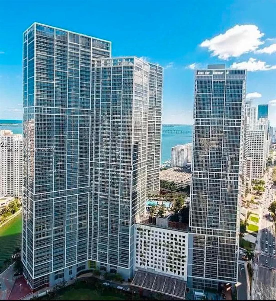 495 Brickell Ave # 3706, Miami FL 33131 — 11