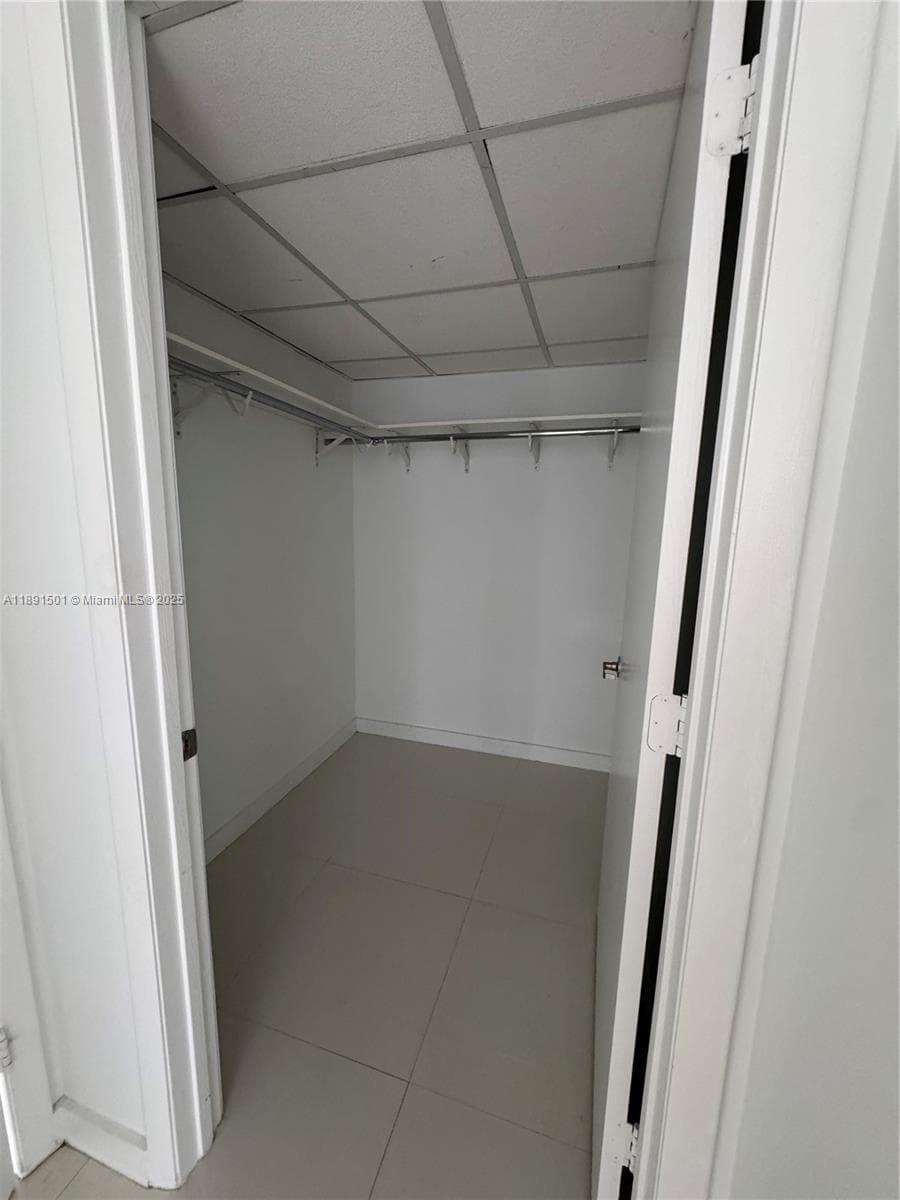 495 Brickell Ave # 3706, Miami FL 33131 — 40