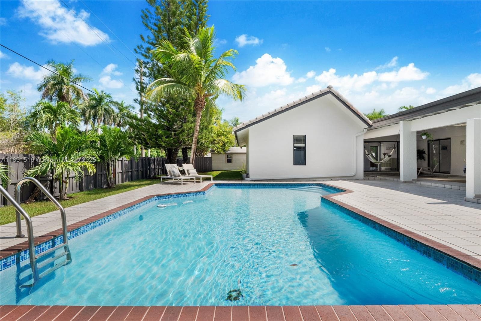 8345 SW 168th Ter, Palmetto Bay FL 33157 — 23