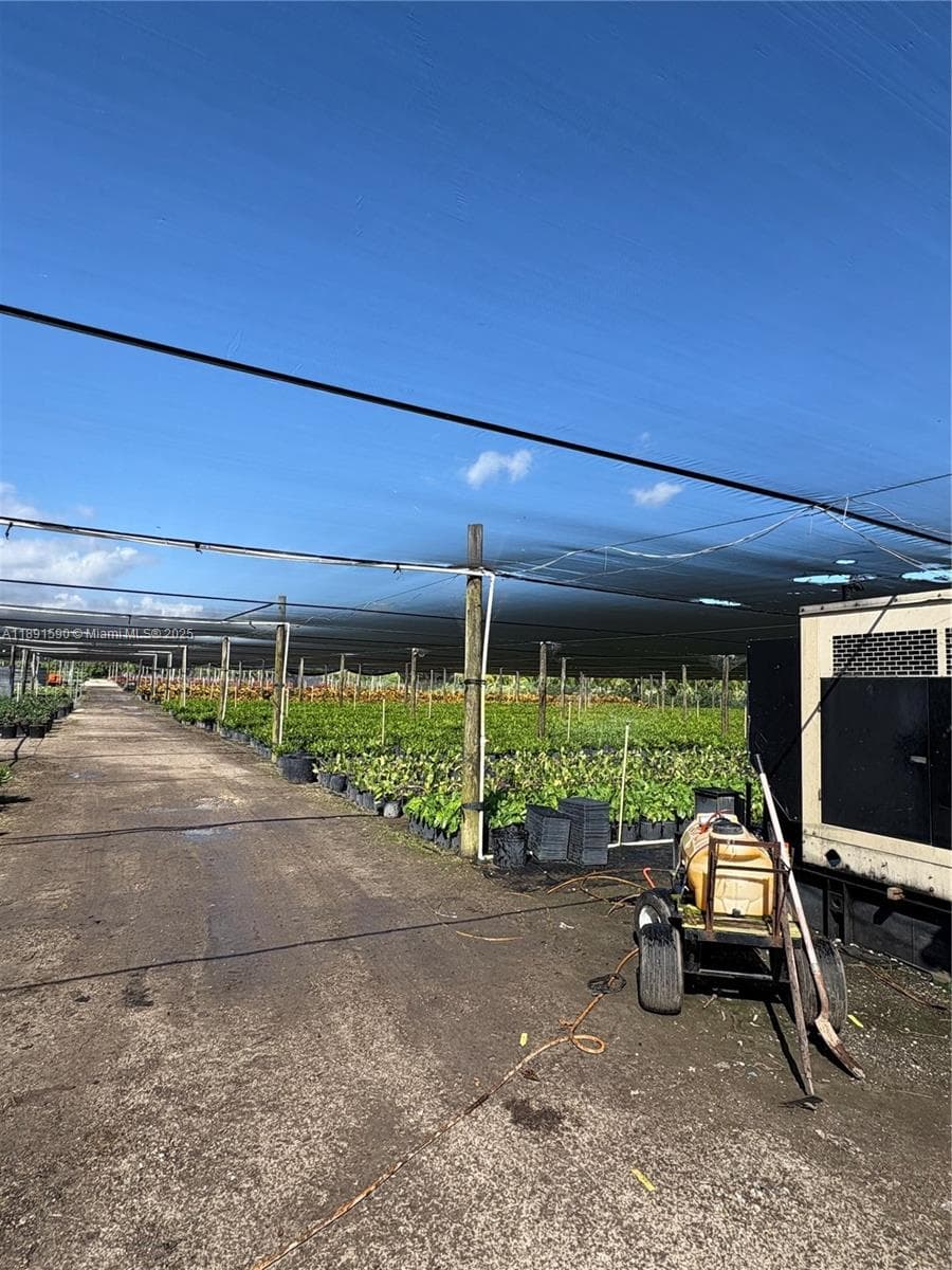 krome, Homestead FL 33034 — 18