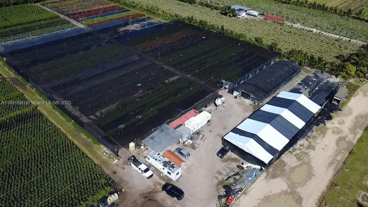 krome, Homestead FL 33034 — 4