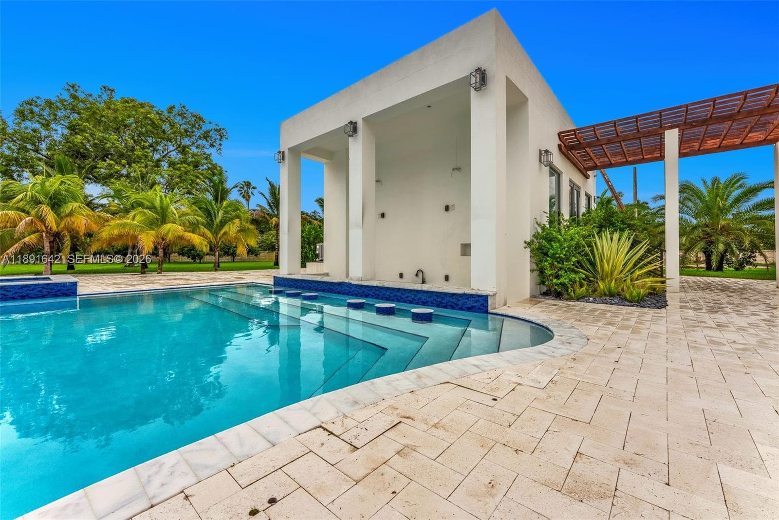 12175 SW 45th St, Miami FL 33175 — 60