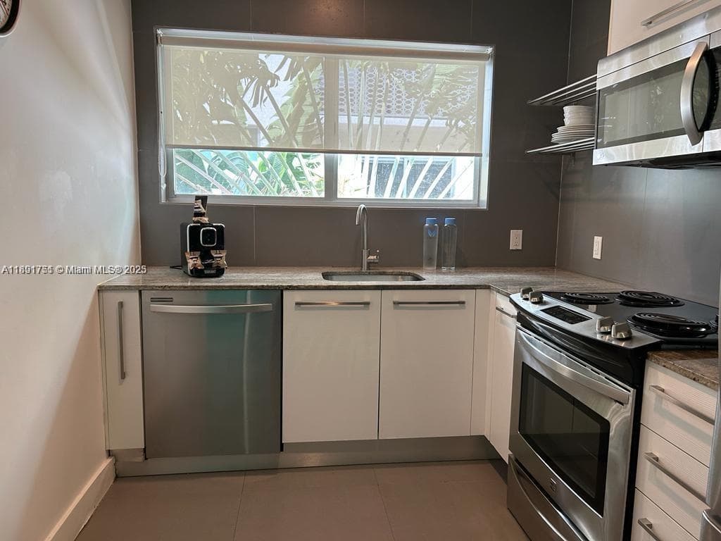 1816 Meridian Ave # 18, Miami Beach FL 33139 — 7