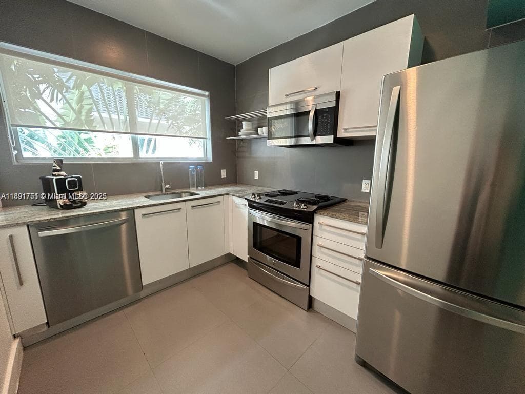 1816 Meridian Ave # 18, Miami Beach FL 33139 — 9