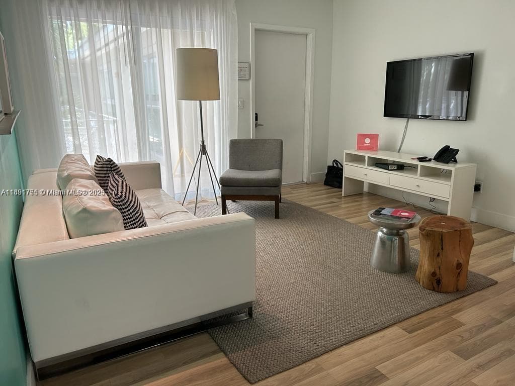 1816 Meridian Ave # 18, Miami Beach FL 33139 — 4