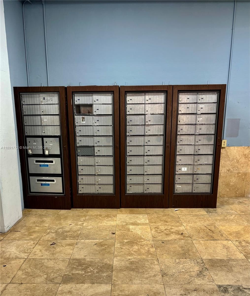 717 Ponce De Leon Blvd # 328, Coral Gables FL 33134 — 41