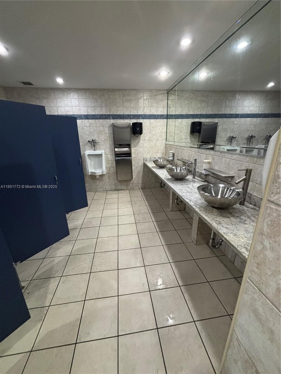 717 Ponce De Leon Blvd # 328, Coral Gables FL 33134 — 37