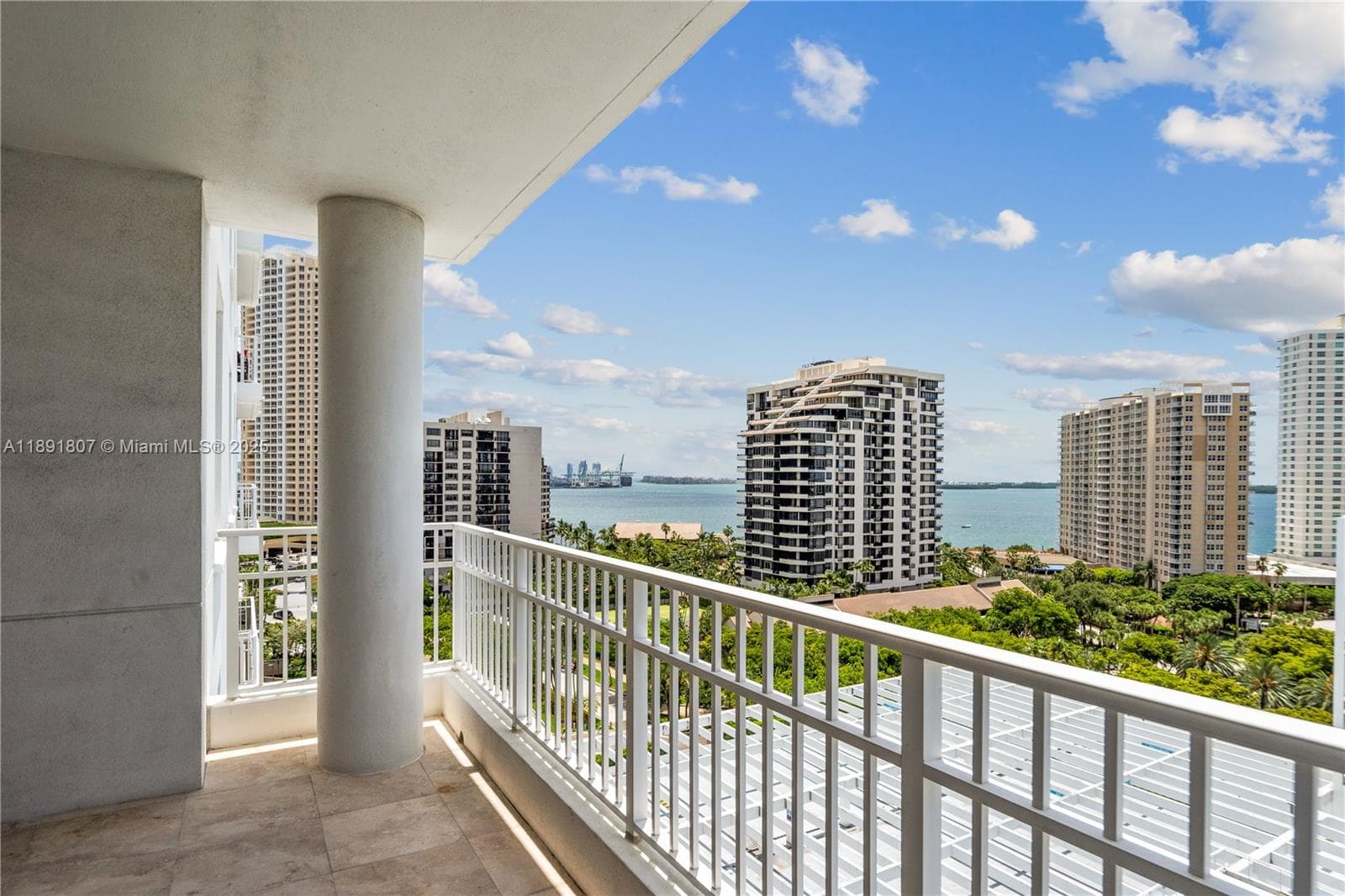 701 Brickell Key Blvd # 1411, Miami FL 33131 — 2