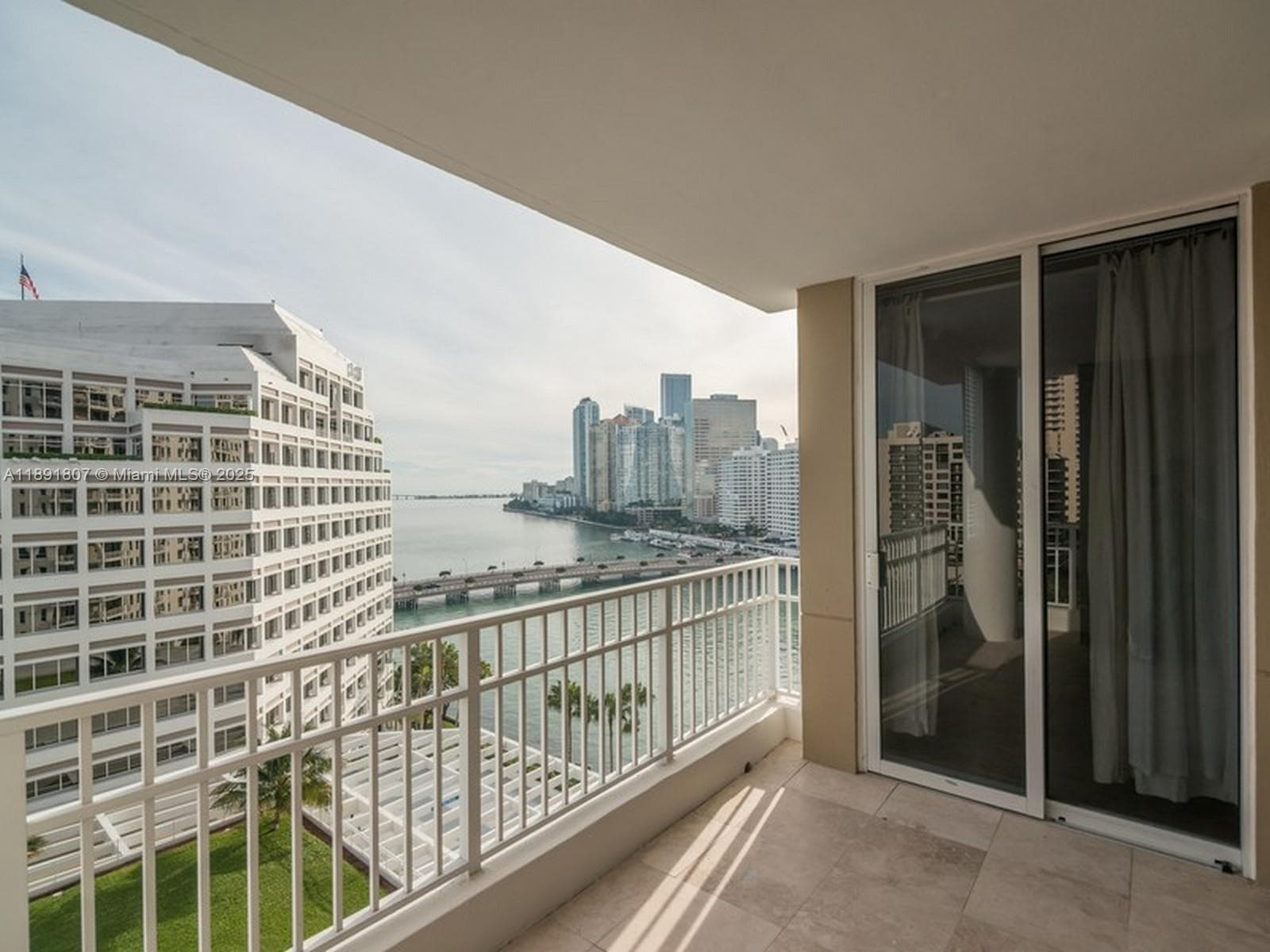 701 Brickell Key Blvd # 1411, Miami FL 33131 — 16