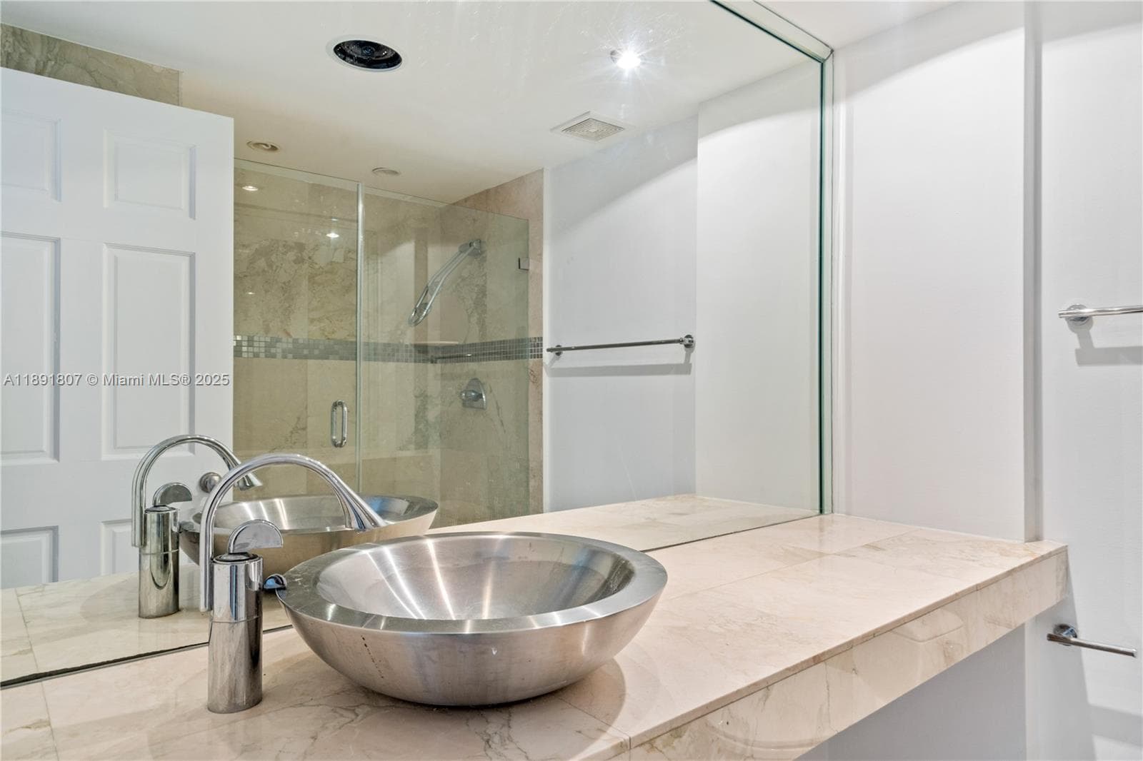 701 Brickell Key Blvd # 1411, Miami FL 33131 — 9