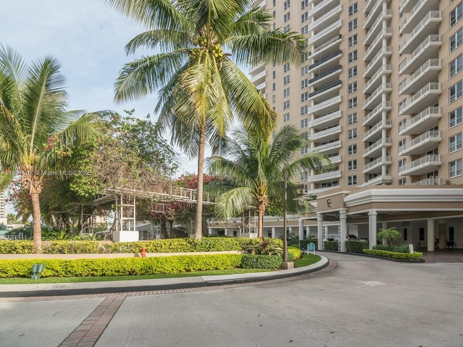 701 Brickell Key Blvd # 1411, Miami FL 33131 — 18