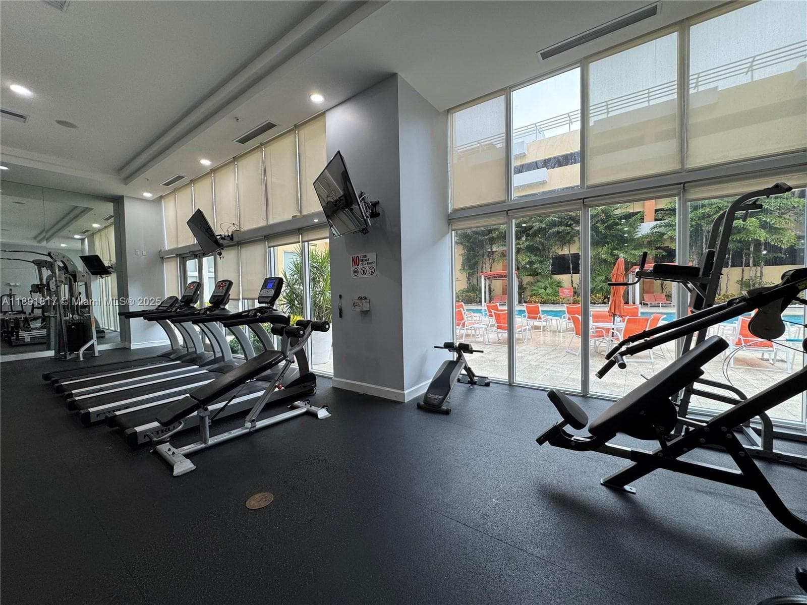 2775 NE 187th St # 318, Aventura FL 33180 — 23
