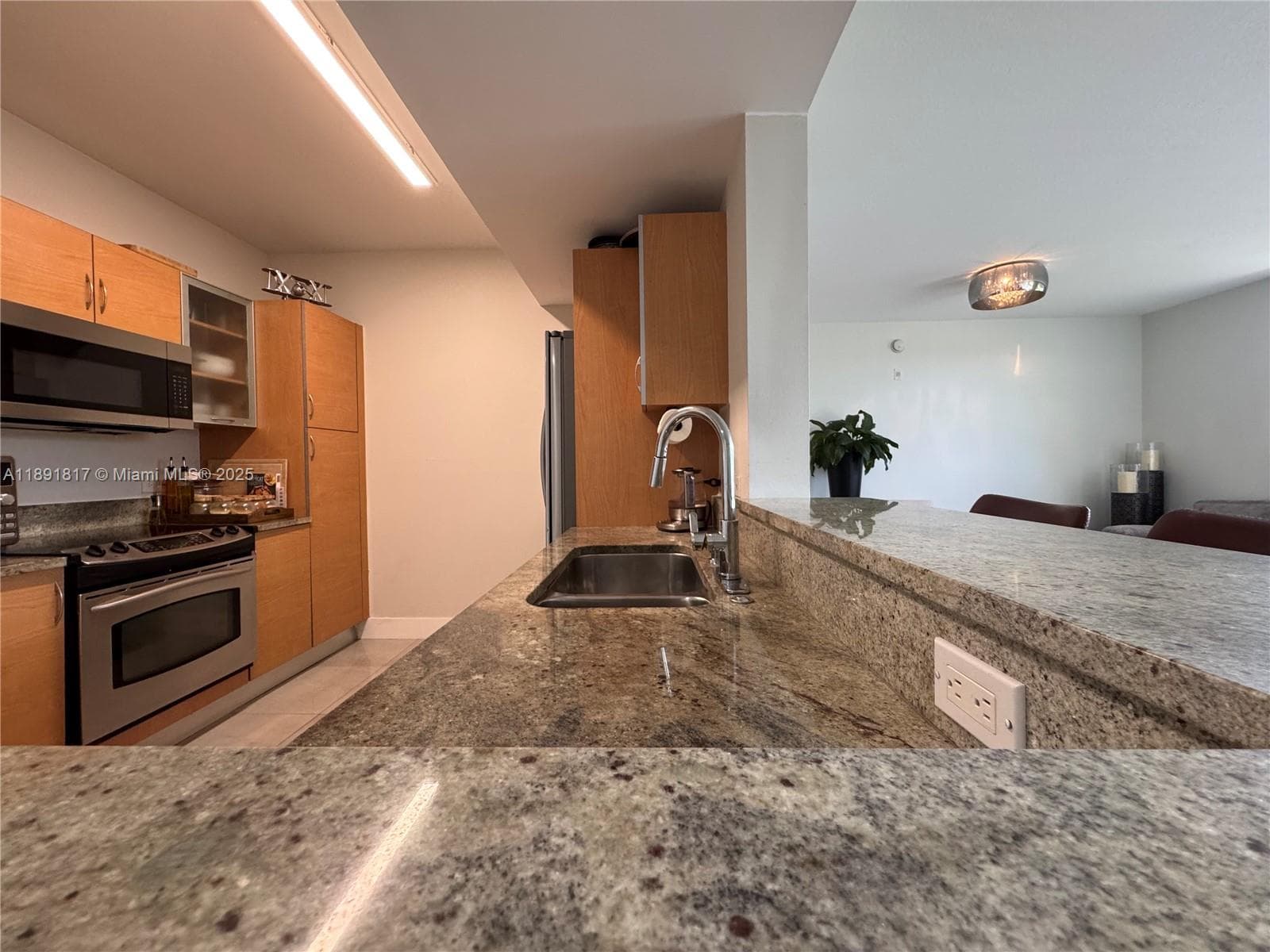 2775 NE 187th St # 318, Aventura FL 33180 — 7