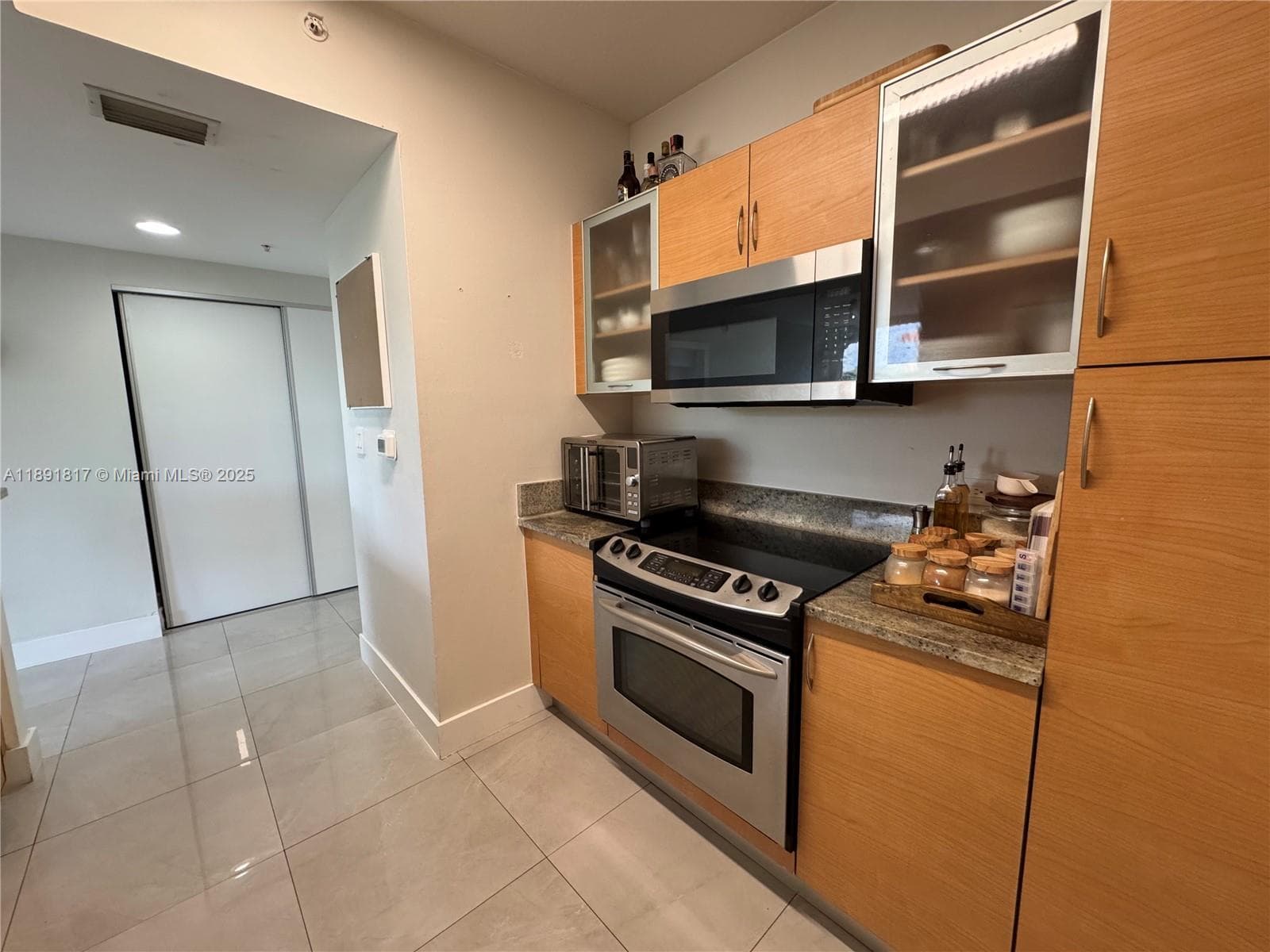2775 NE 187th St # 318, Aventura FL 33180 — 10