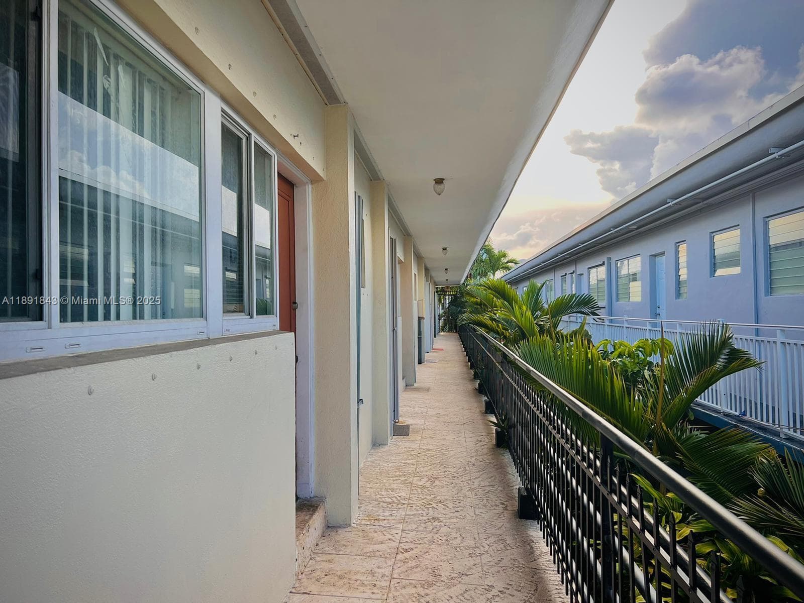 7435 Byron Ave, Miami Beach FL 33141 — 6
