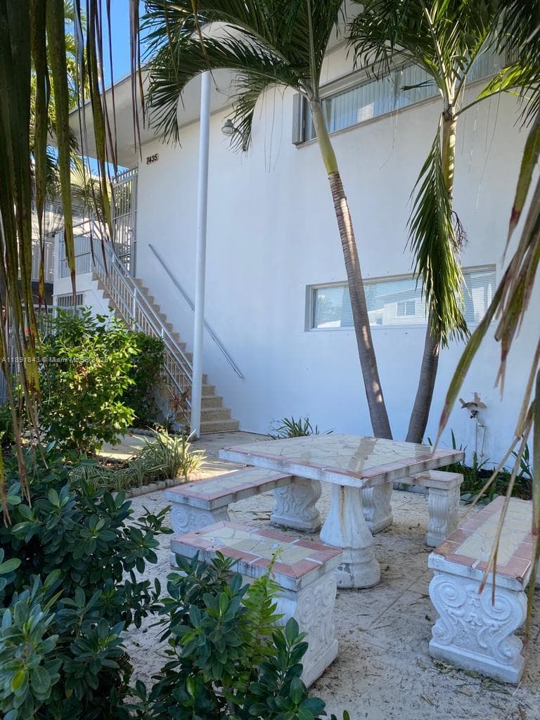 7435 Byron Ave, Miami Beach FL 33141 — 1
