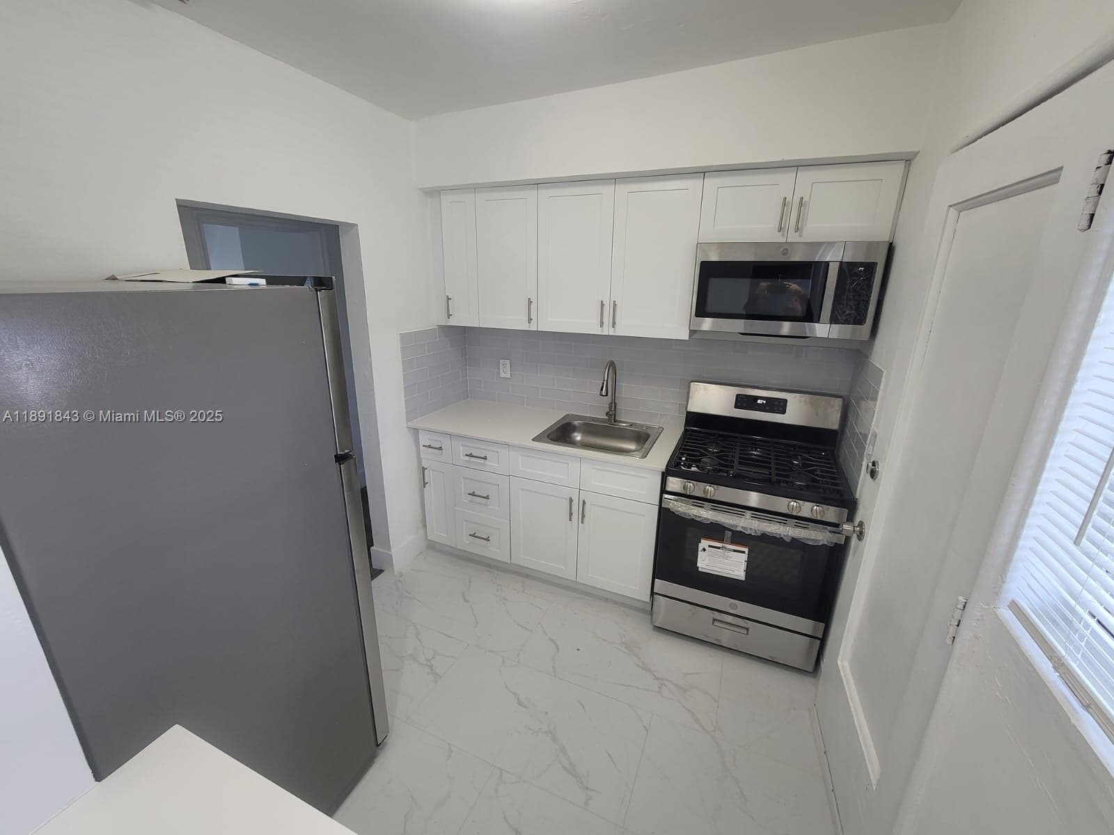 7435 Byron Ave, Miami Beach FL 33141 — 9
