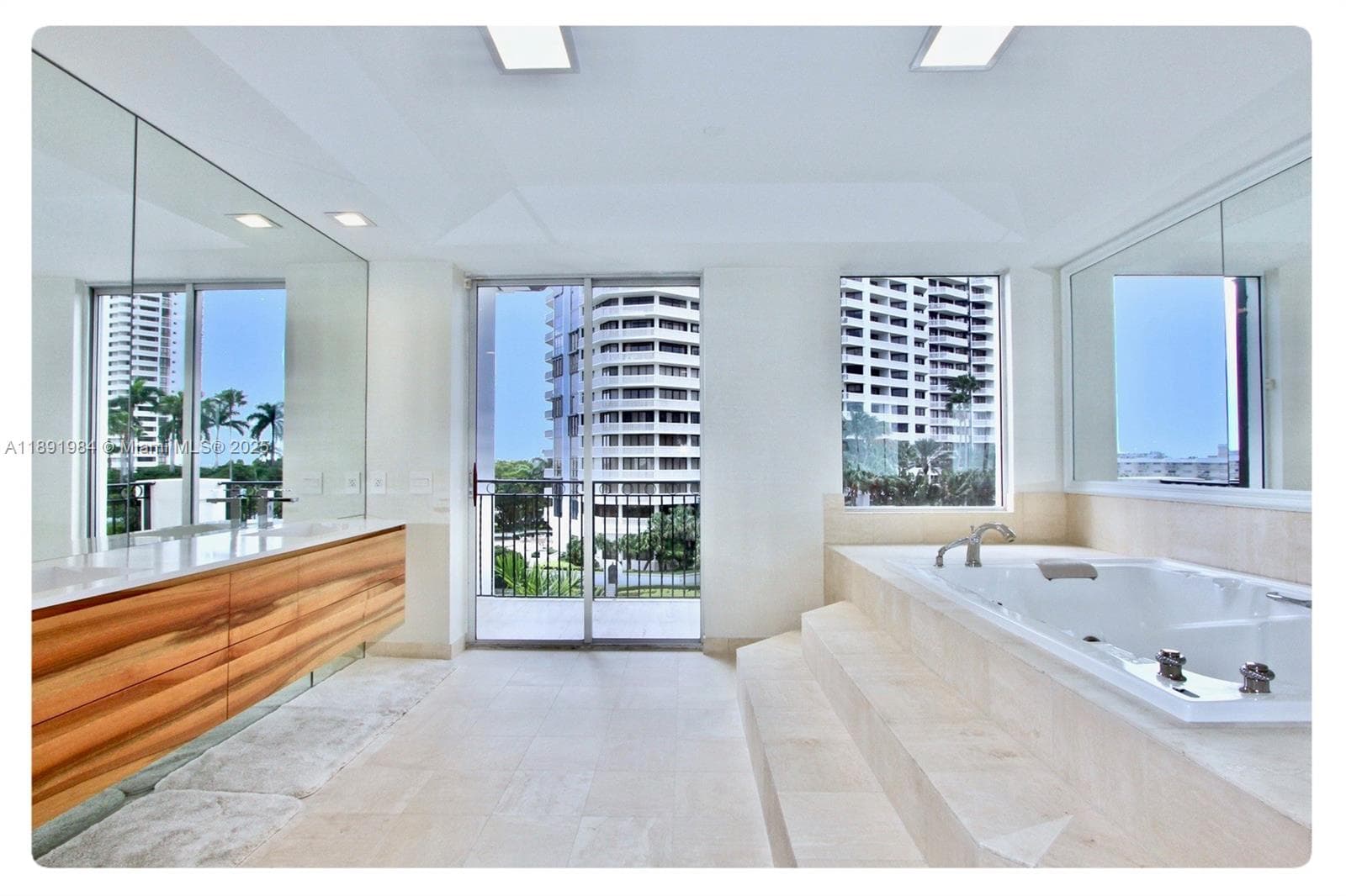 3500 Island Blvd, Aventura FL 33160 — 31