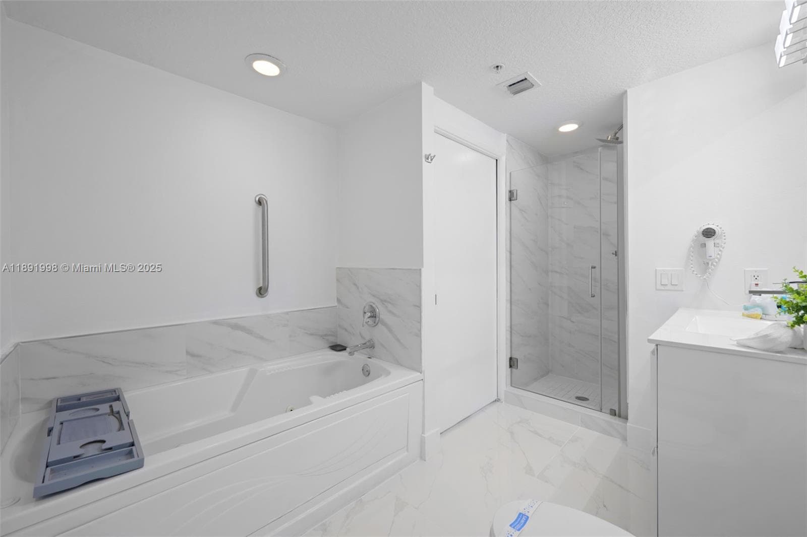 18100 N Bay Rd # 708, Sunny Isles Beach FL 33160 — 17