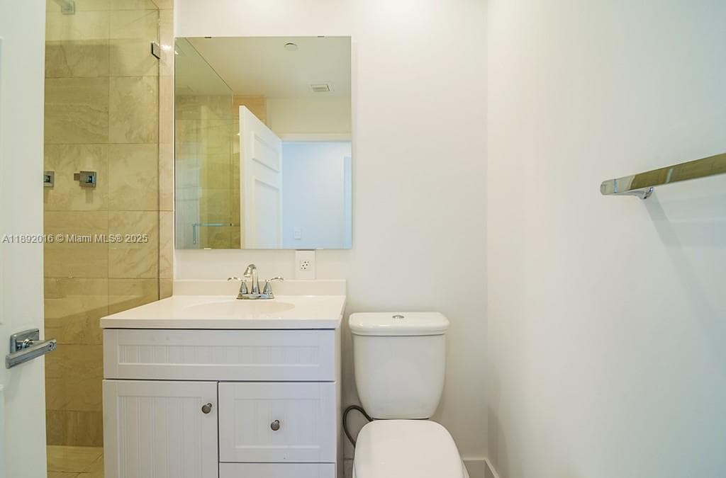3500 Island Blvd, Aventura FL 33160 — 43