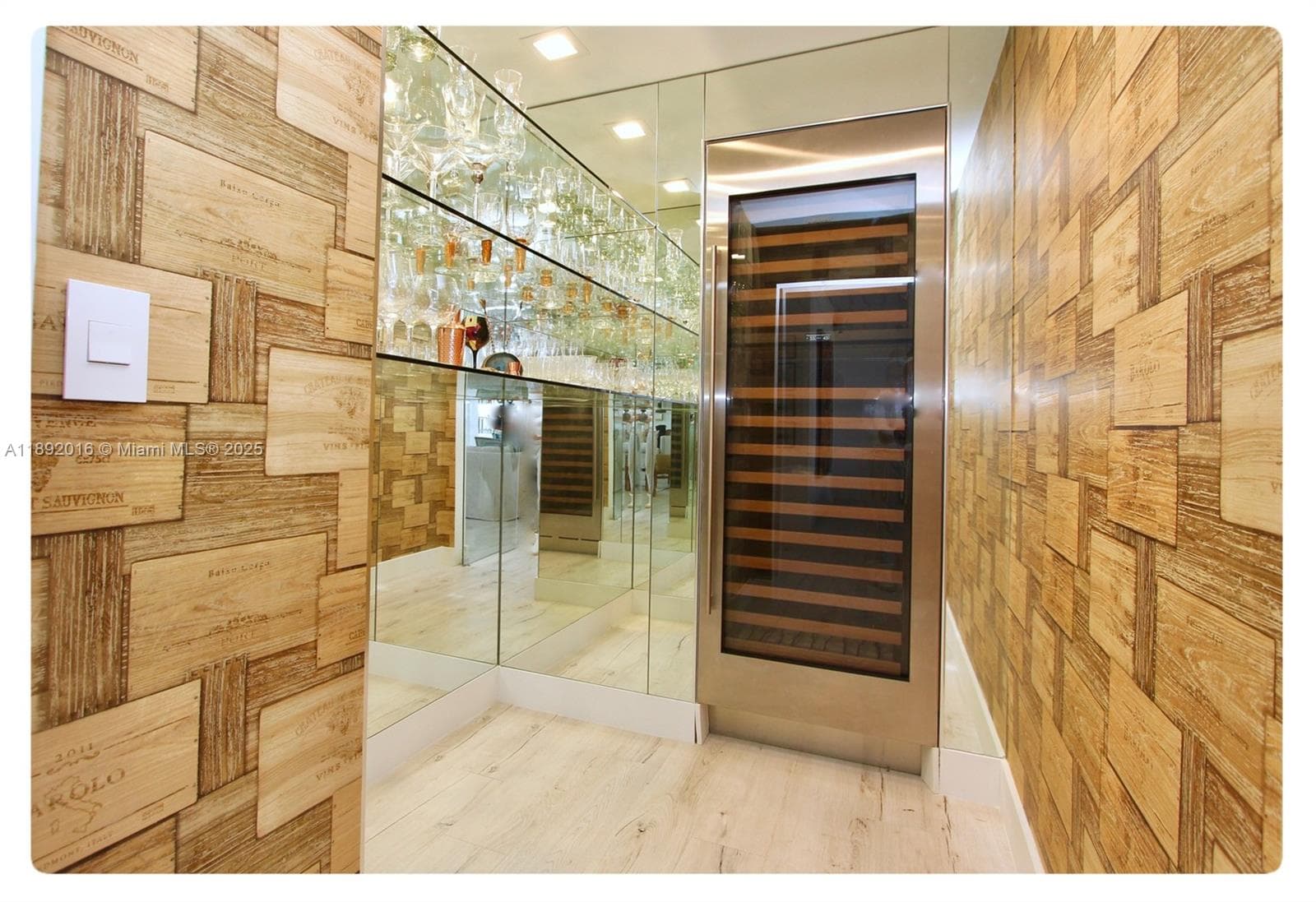 3500 Island Blvd, Aventura FL 33160 — 9