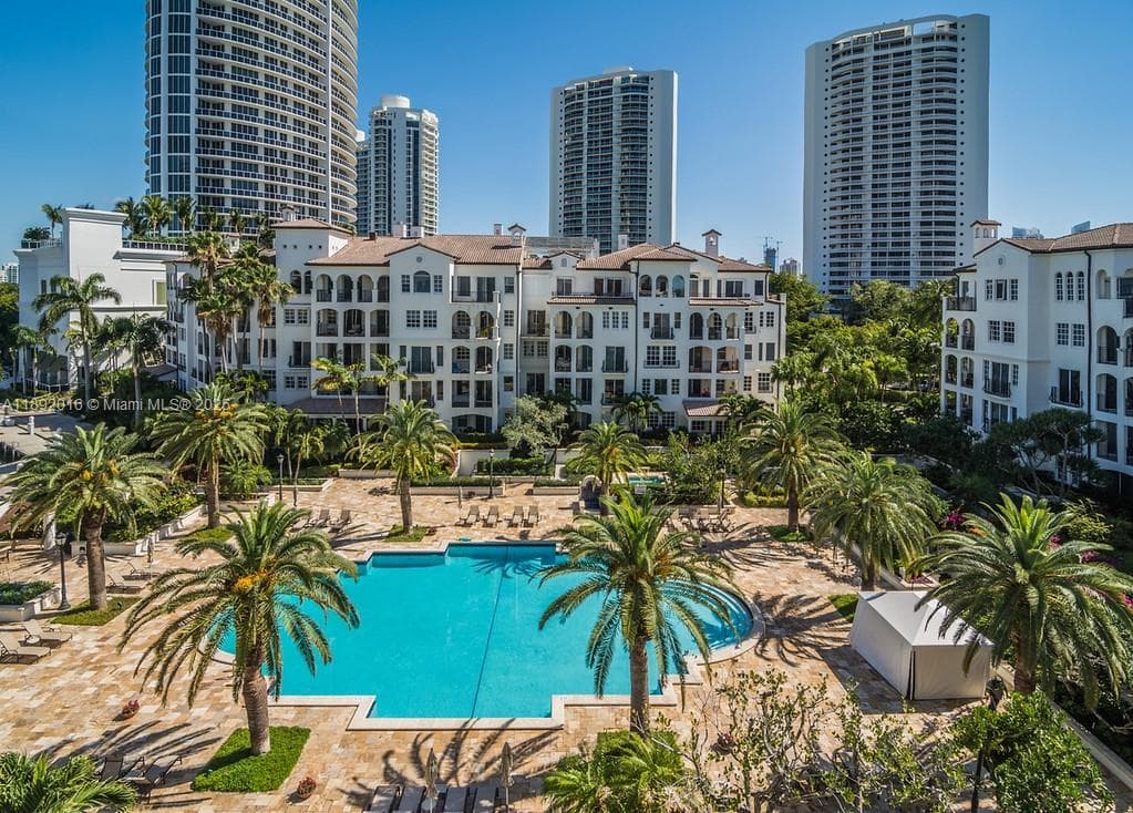 3500 Island Blvd, Aventura FL 33160 — 24