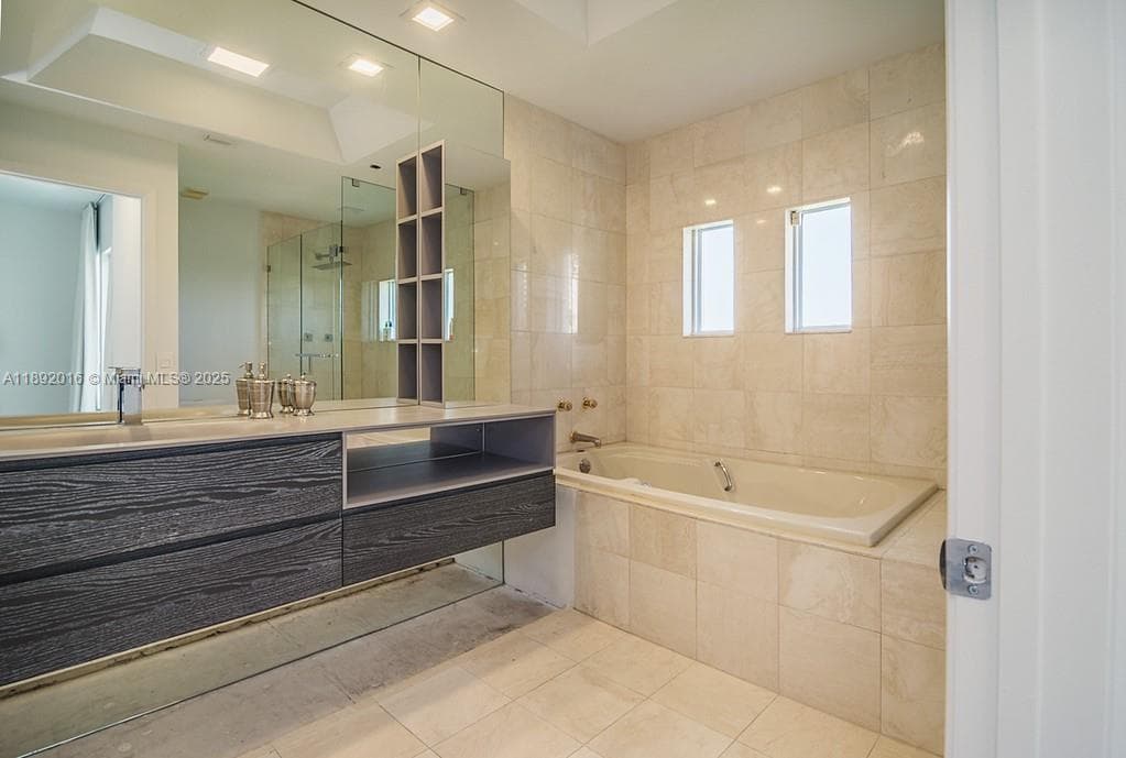 3500 Island Blvd, Aventura FL 33160 — 39