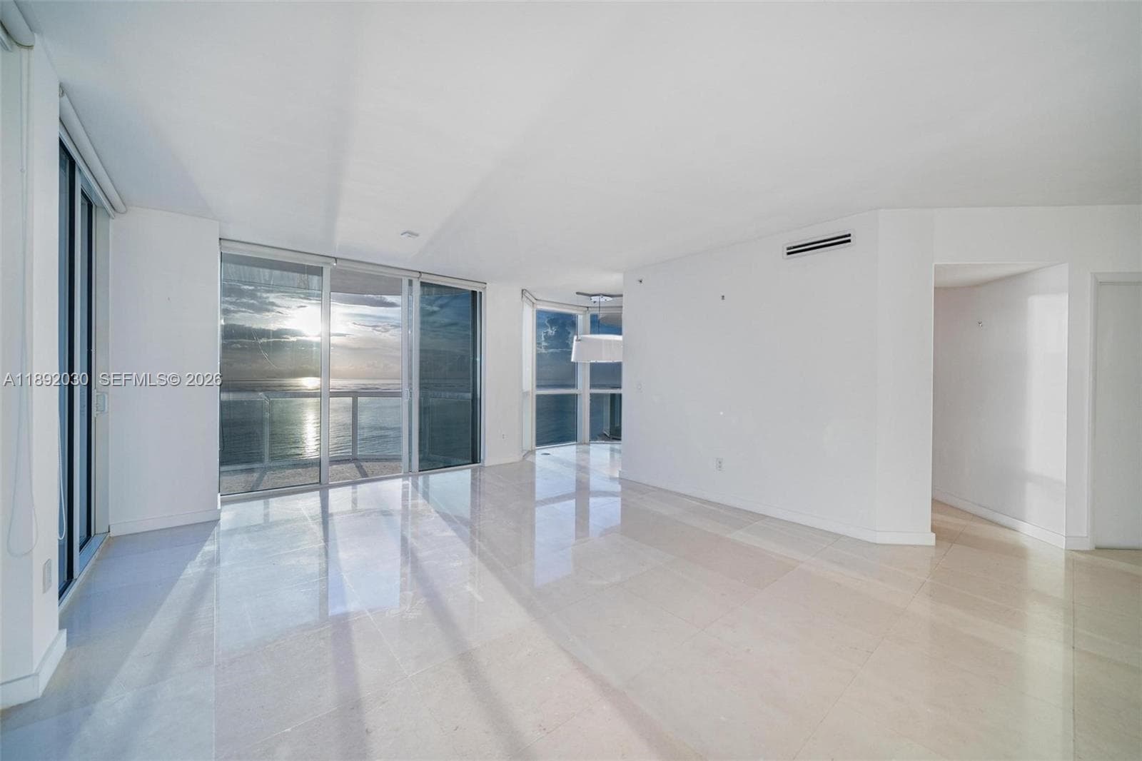 6365 Collins Ave # 2901, Miami Beach FL 33141 — 16