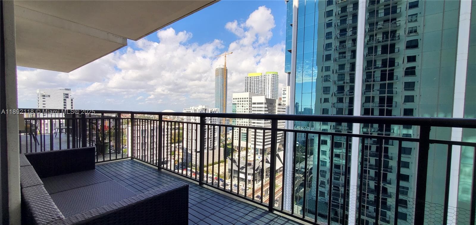 999 SW 1st Ave # 2115, Miami FL 33130 — 27