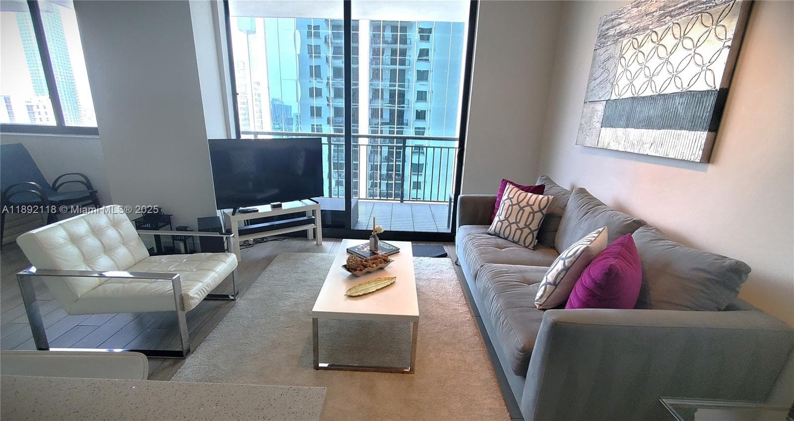 999 SW 1st Ave # 2115, Miami FL 33130 — 4