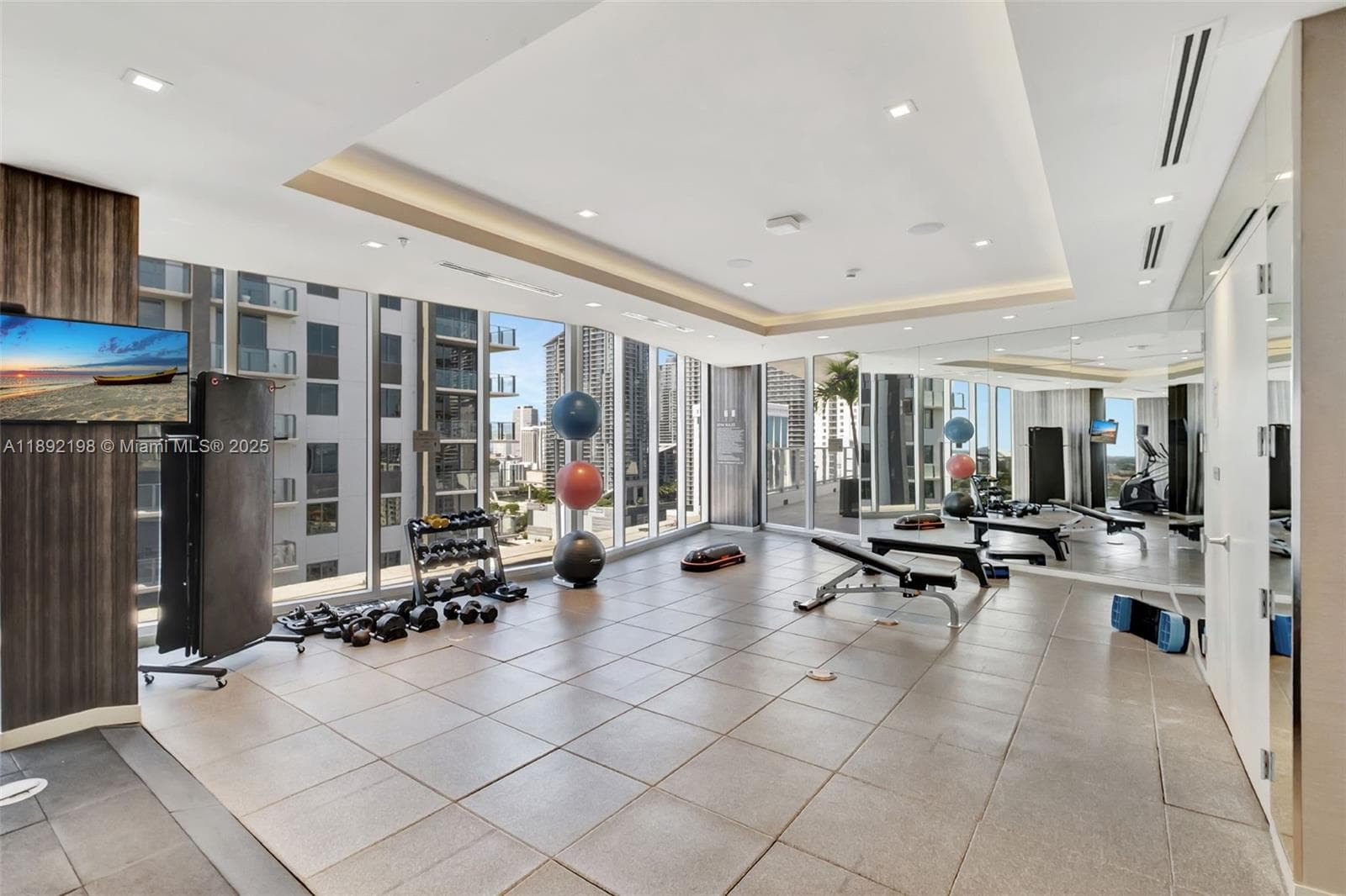 1010 SW 2nd Ave # 603, Miami FL 33130 — 60