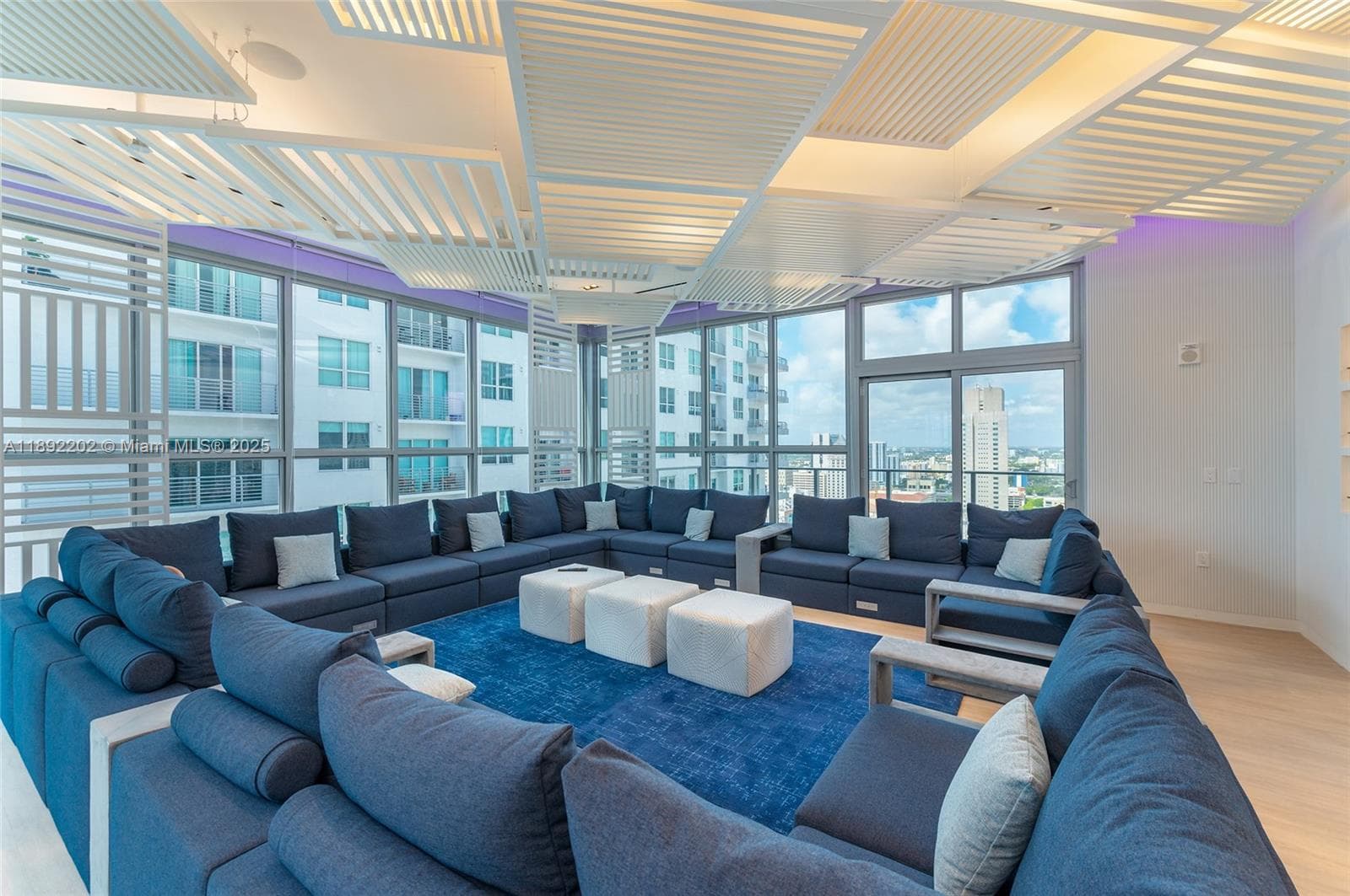 227 NE 2nd St # 2508, Miami FL 33132 — 23