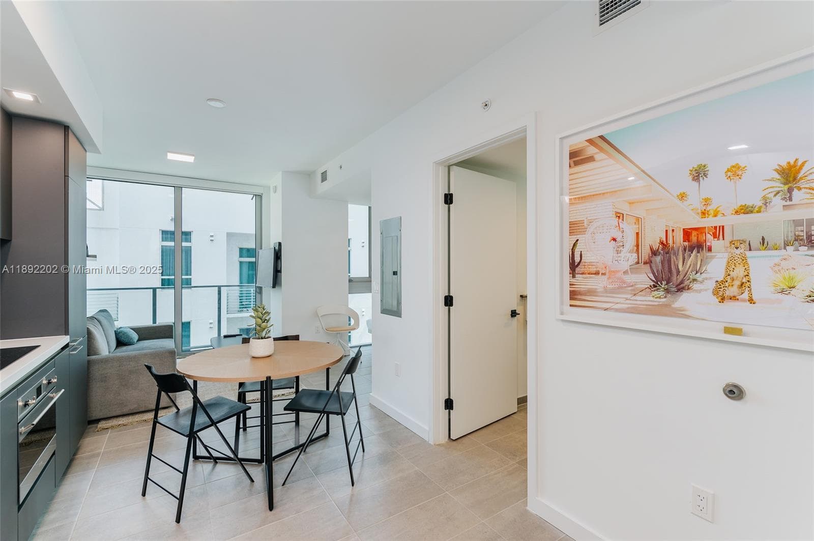 227 NE 2nd St # 2508, Miami FL 33132 — 3