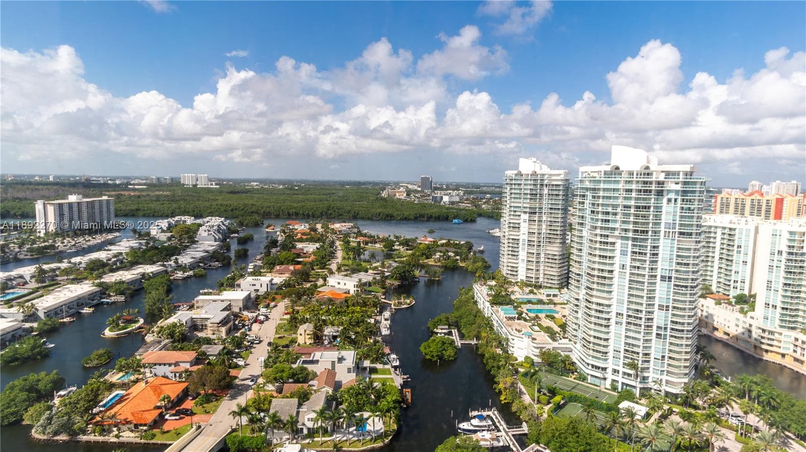 16425 Collins Ave, Sunny Isles Beach FL 33160 — 52
