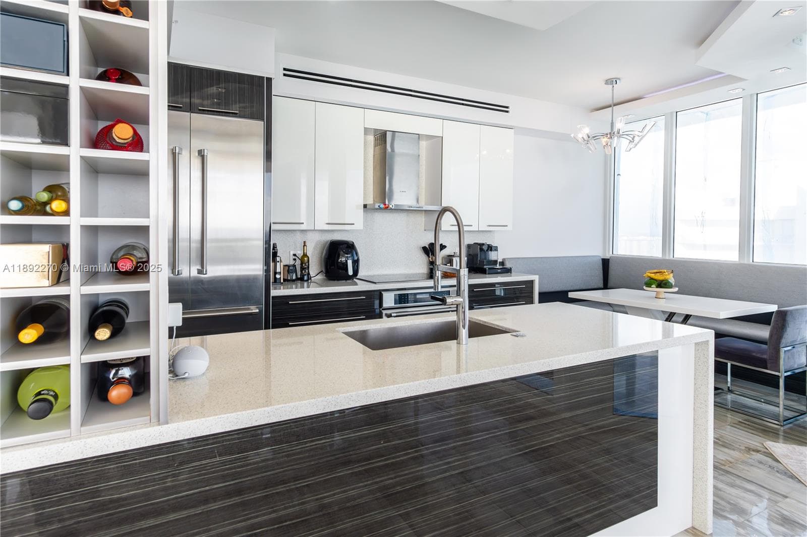 16425 Collins Ave, Sunny Isles Beach FL 33160 — 16