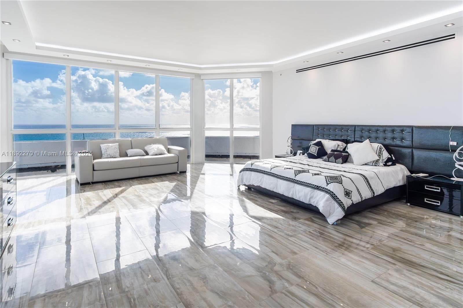 16425 Collins Ave, Sunny Isles Beach FL 33160 — 26