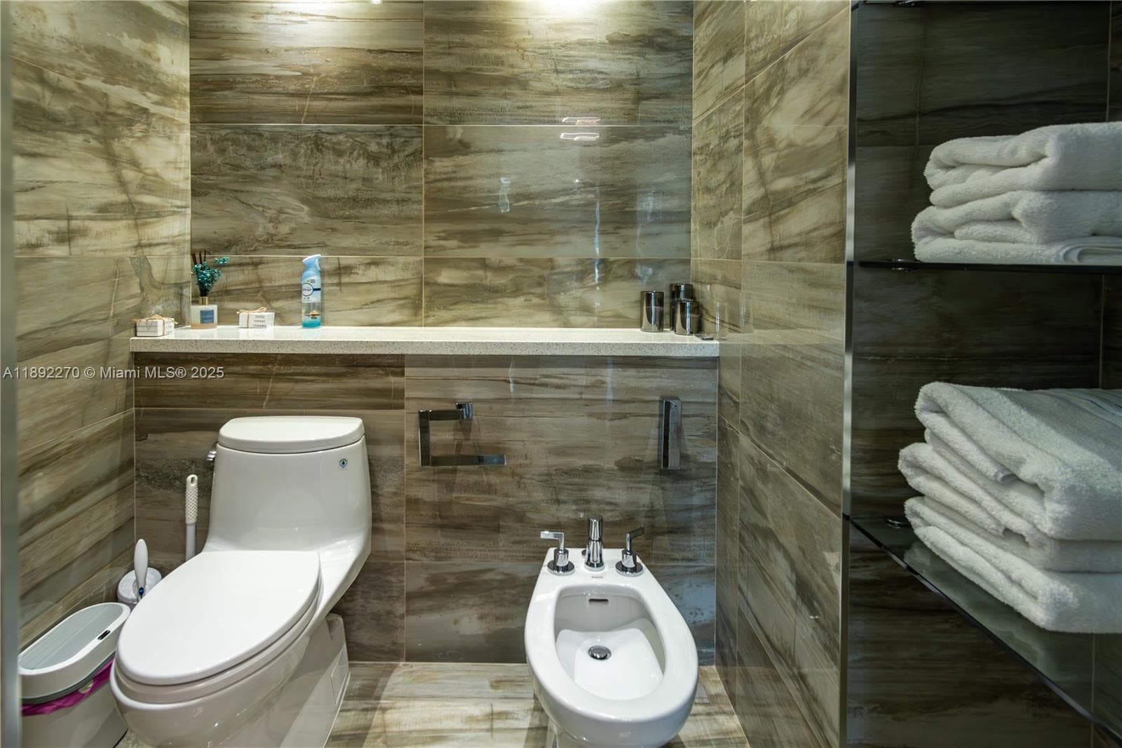 16425 Collins Ave, Sunny Isles Beach FL 33160 — 33