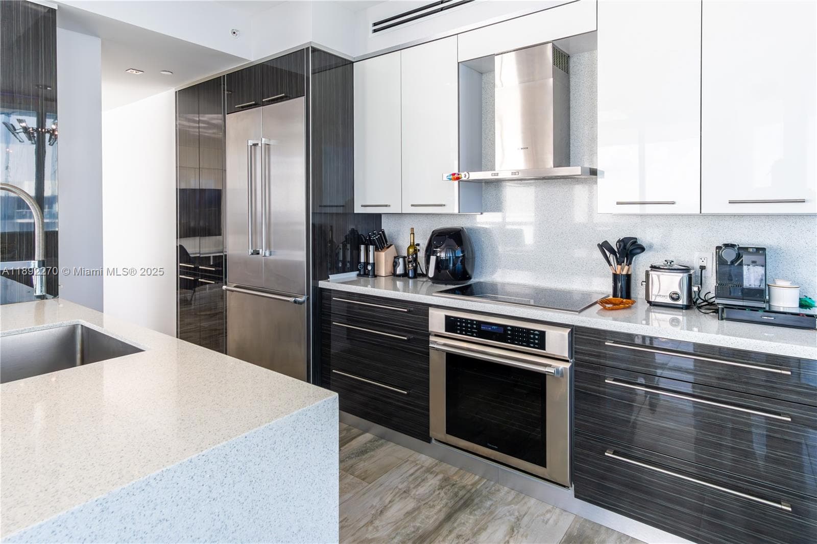 16425 Collins Ave, Sunny Isles Beach FL 33160 — 15