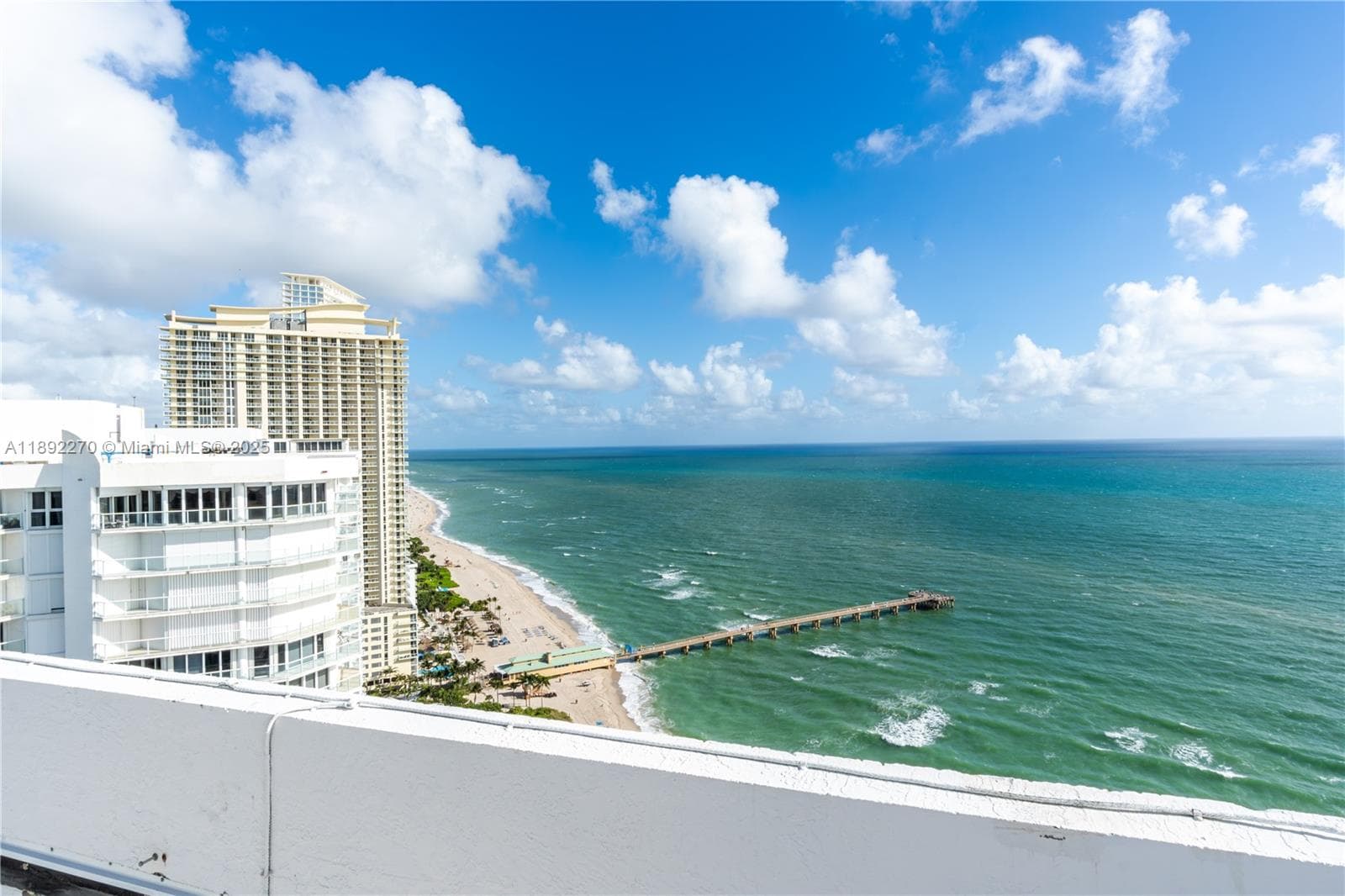 16425 Collins Ave, Sunny Isles Beach FL 33160 — 40