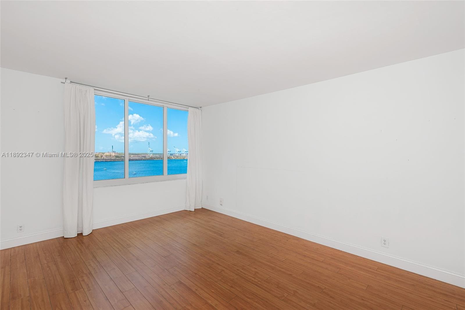 1200 West Ave # 1531, Miami Beach FL 33139 — 15