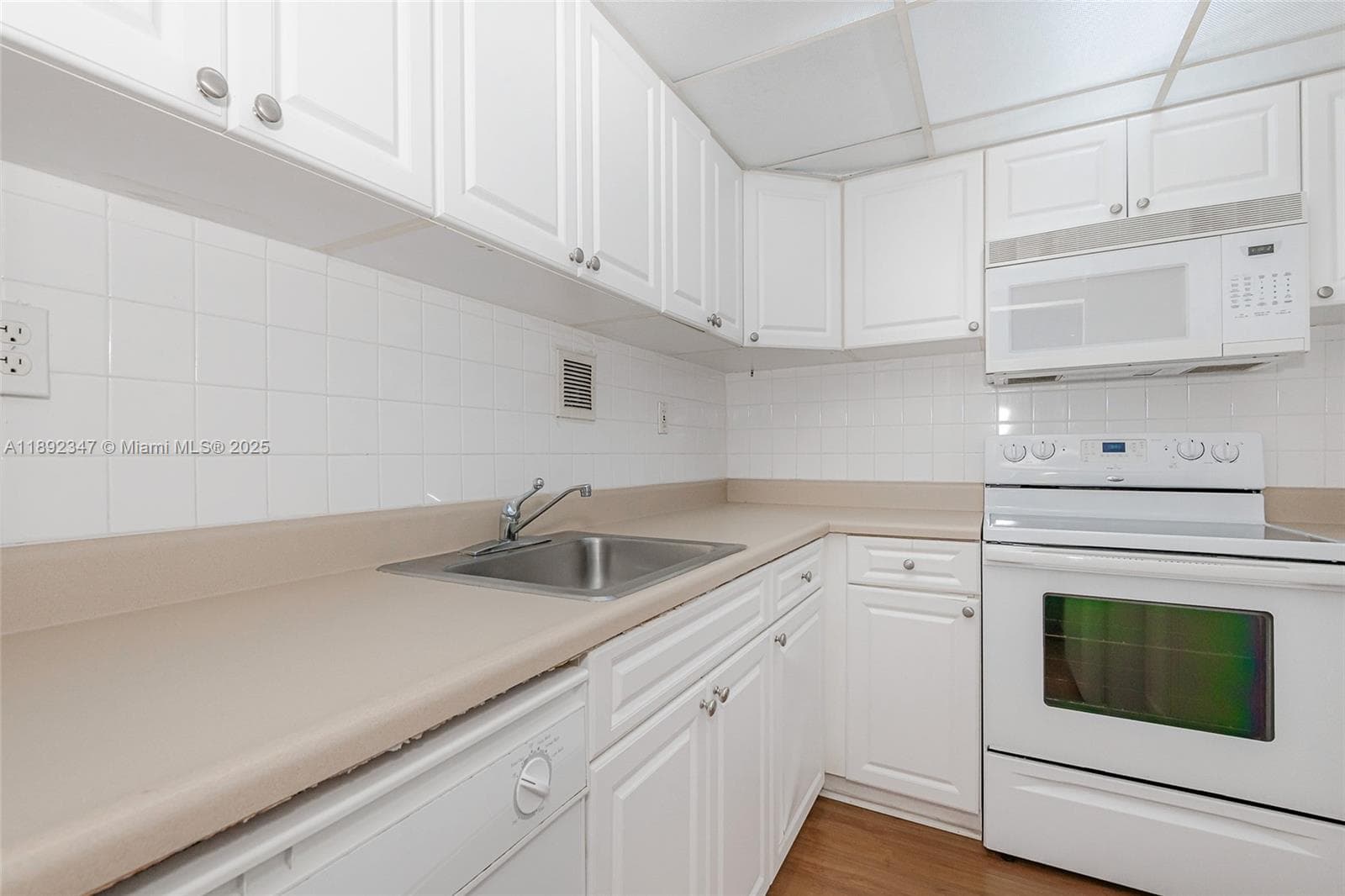 1200 West Ave # 1531, Miami Beach FL 33139 — 11