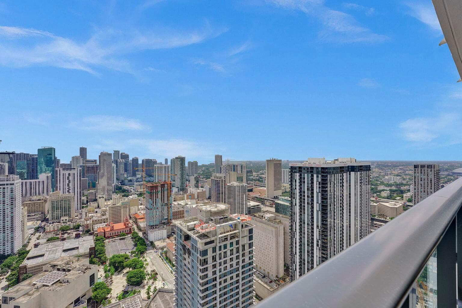 601 NE 1st Avenue # 4712, Miami FL 33132 — 16