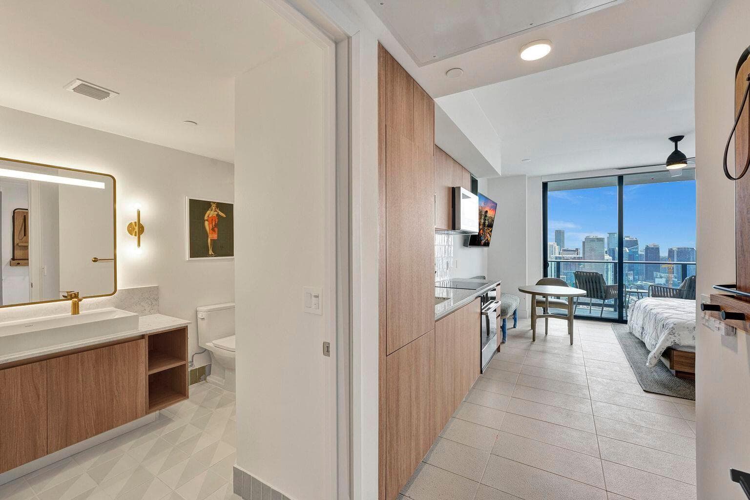 601 NE 1st Avenue # 4712, Miami FL 33132 — 7
