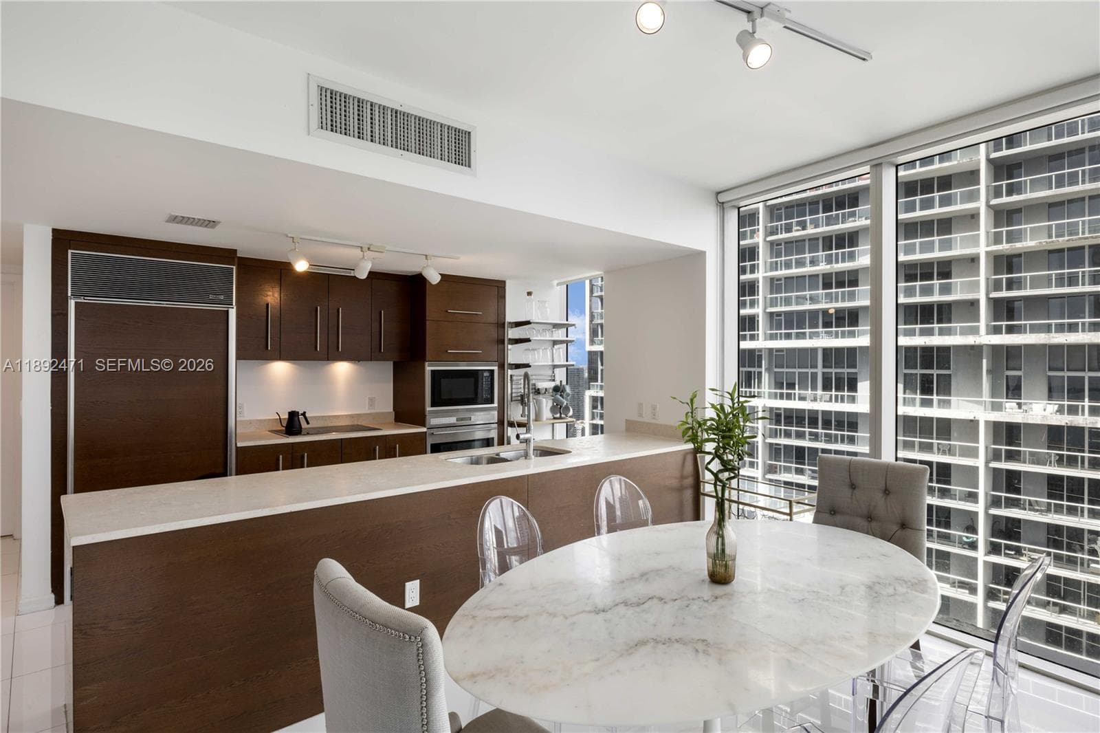 475 Brickell Ave # 4015, Miami FL 33131 — 6