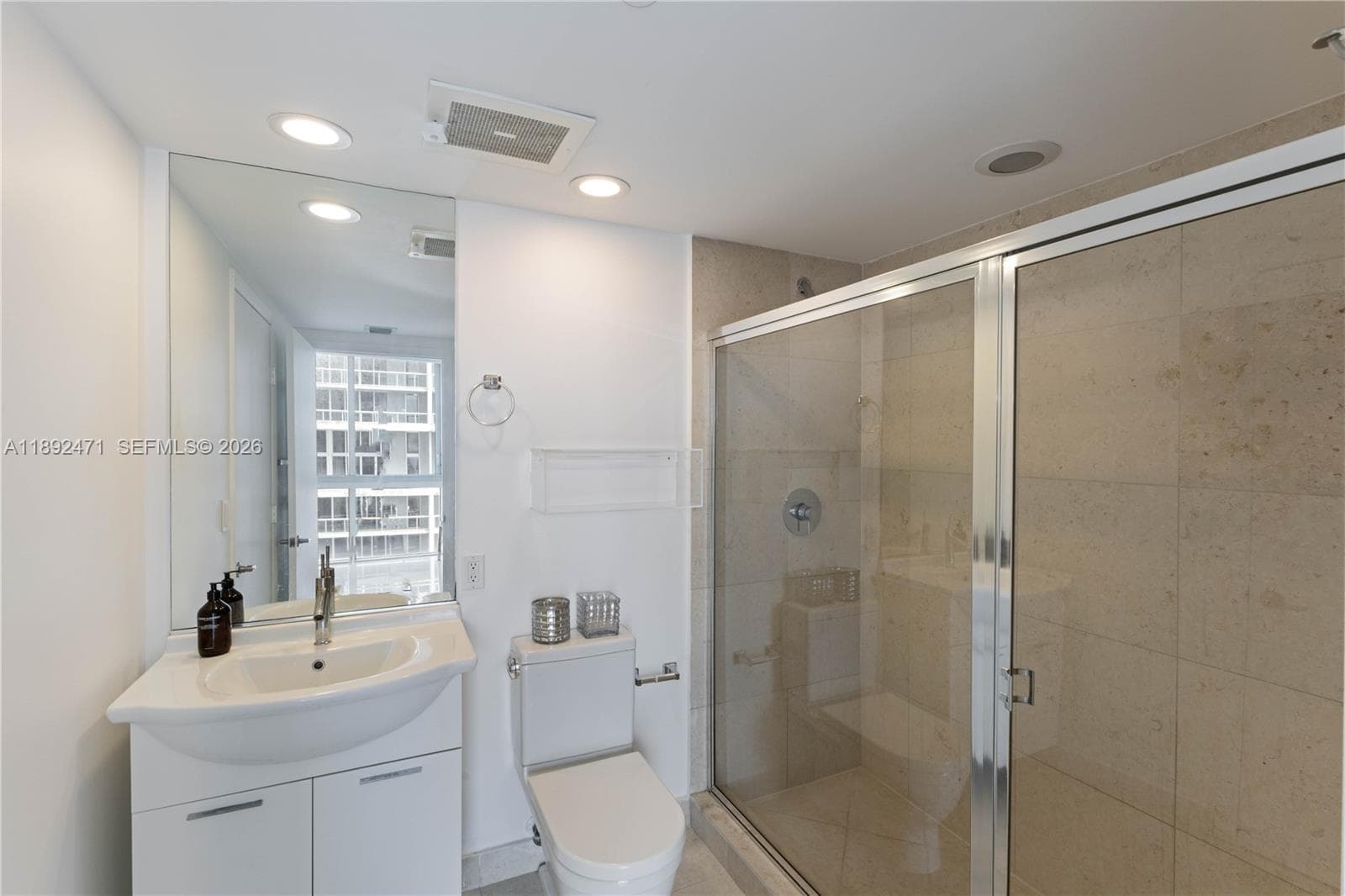 475 Brickell Ave # 4015, Miami FL 33131 — 20